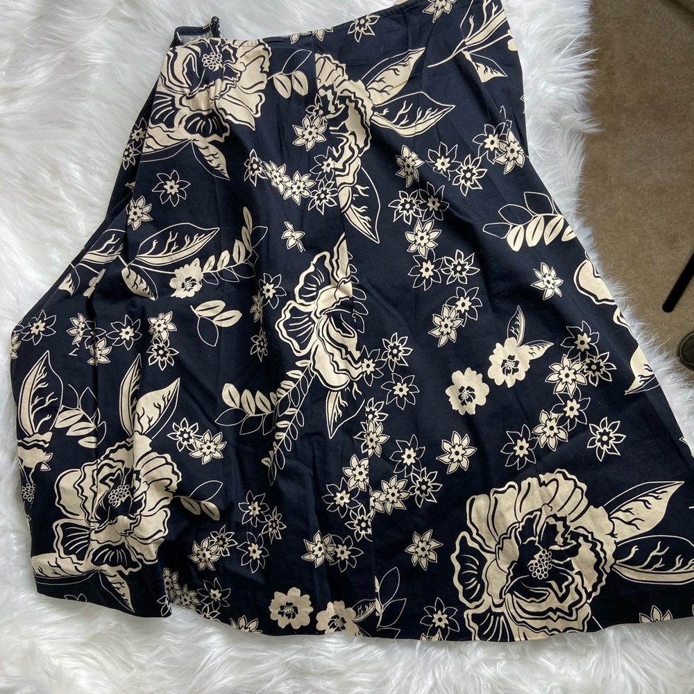 Apostrophe Skirt